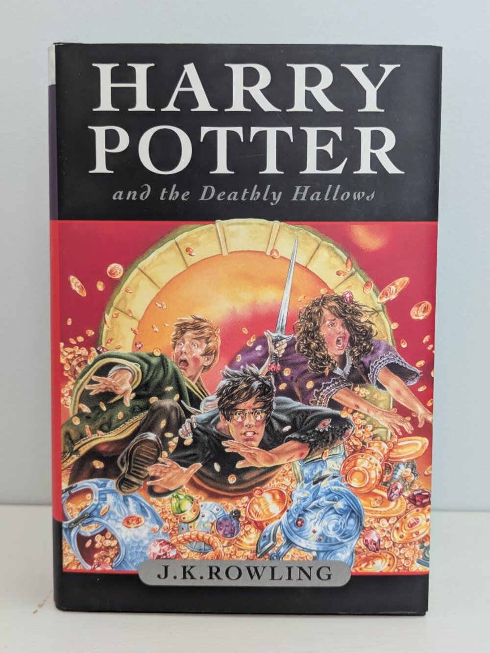 Harry Potter and the Deathly Hallows - J.K. Rowling - Hardcover Book